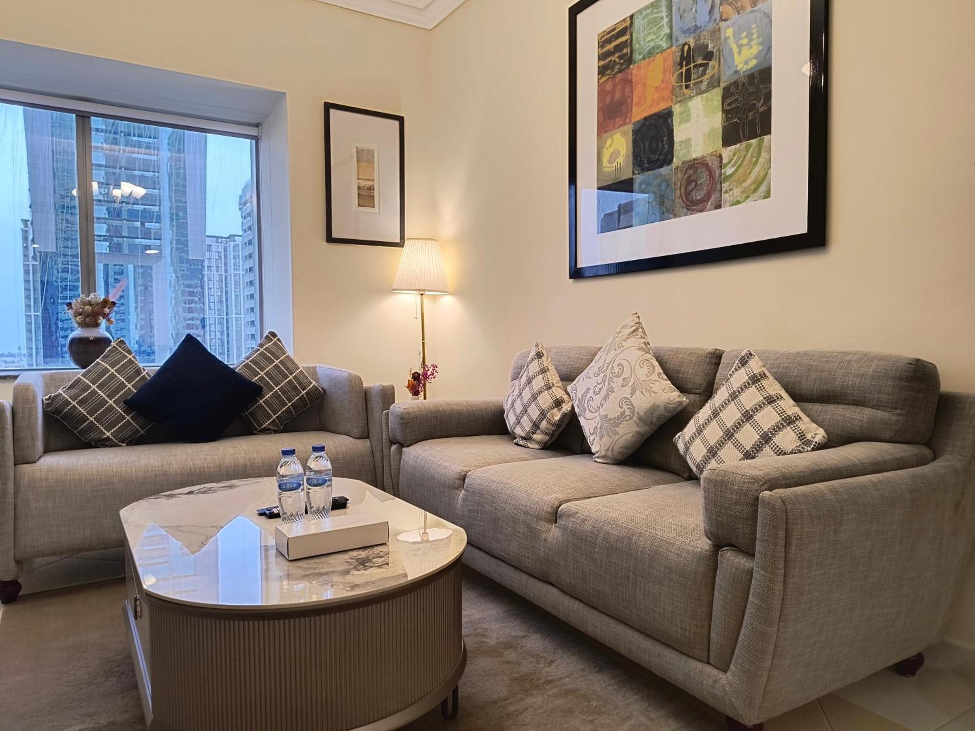 Trinity Holiday Homes - Sheikh Zayed Road Near To Financial Center Metro Station Dubai Exterior foto