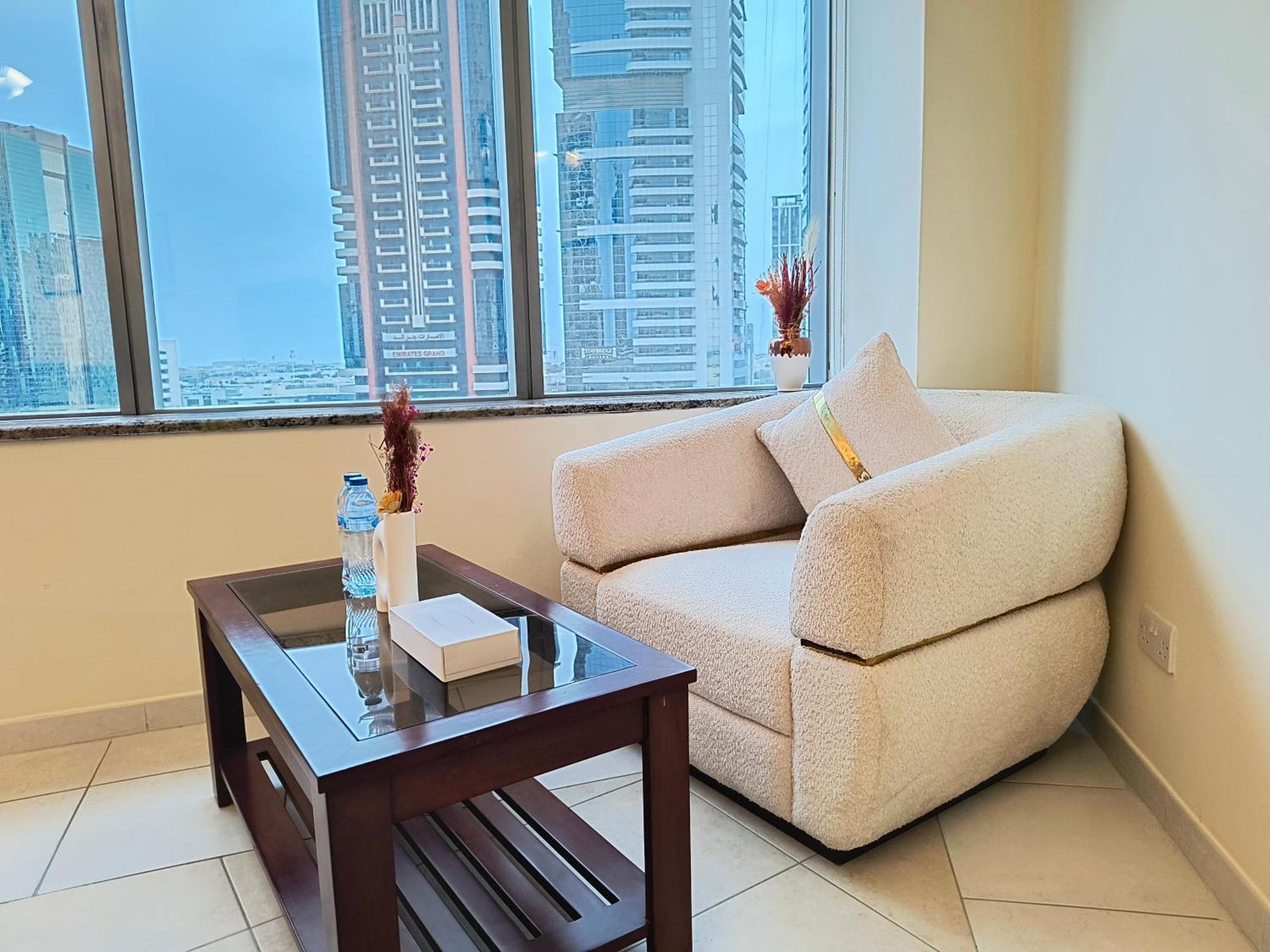 Trinity Holiday Homes - Sheikh Zayed Road Near To Financial Center Metro Station Dubai Exterior foto
